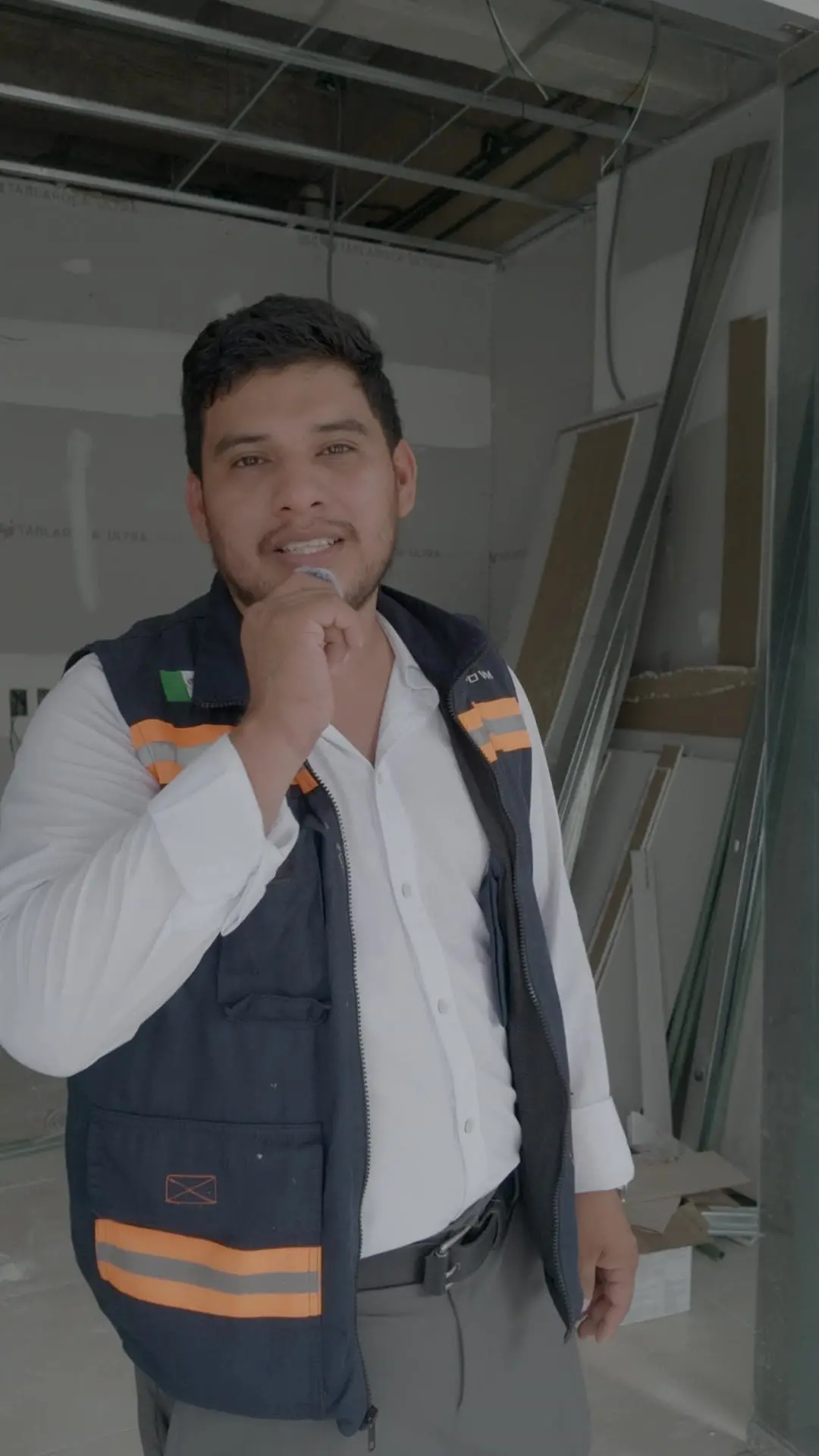 Fernando, ingeniero de Grupo VM, en obra